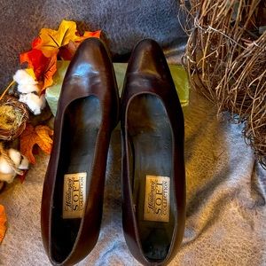 👑 2 for $15 sale!!  Worthington soft collection brown leather pump size 10. $18